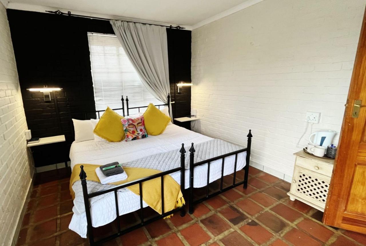 The Gallery Lounge Potchefstroom Exterior photo